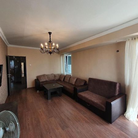 Apartment In Yerevan On Amiryan Street Exterior photo