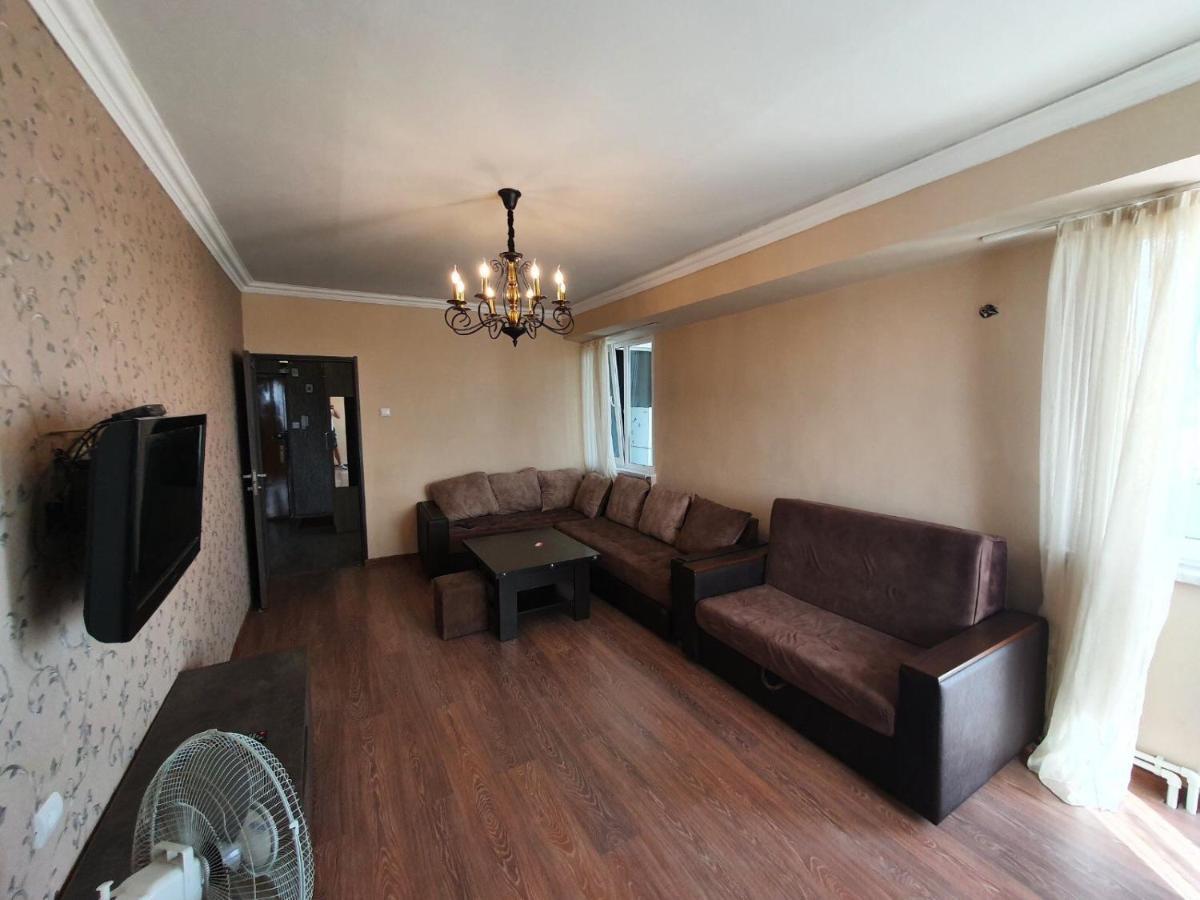 Apartment In Yerevan On Amiryan Street Exterior photo